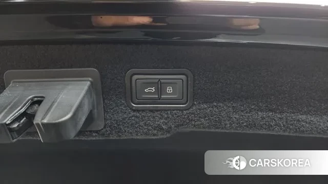 Audi A8 (D5) id 3577525 из Кореи 11