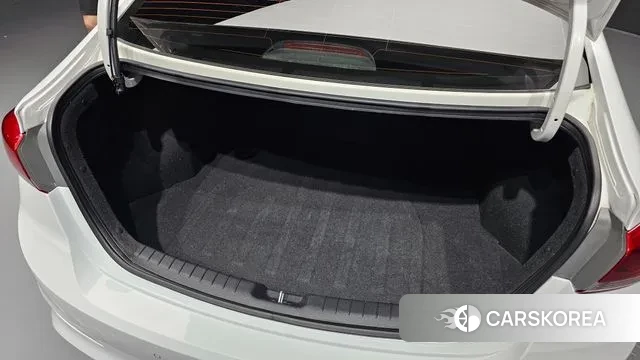 Hyundai Avante AD id 2971452 из Кореи 11