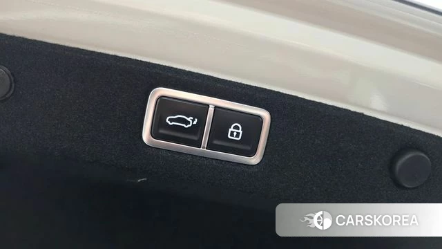 Hyundai Grandeur Hybrid (GN7) id 3940520 из Кореи 11