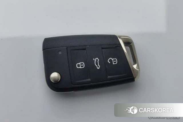 Volkswagen Sagitar id 4258537 из Китая 11