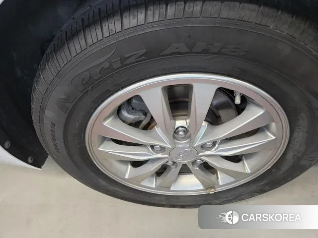 Hyundai The New Avante AD id 3396677 из Кореи 11