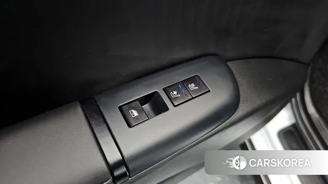 Hyundai Grandeur (GN7) id 3457919 из Кореи 11