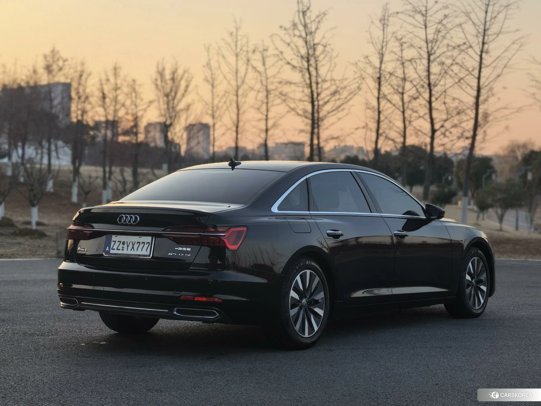 Audi A6L id 4455742 из Китая 11