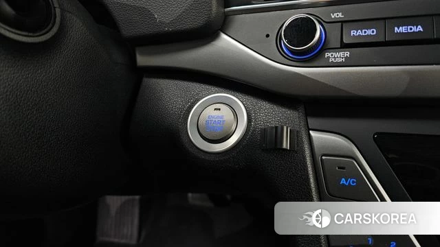 Hyundai Avante AD id 4295217 из Кореи 11