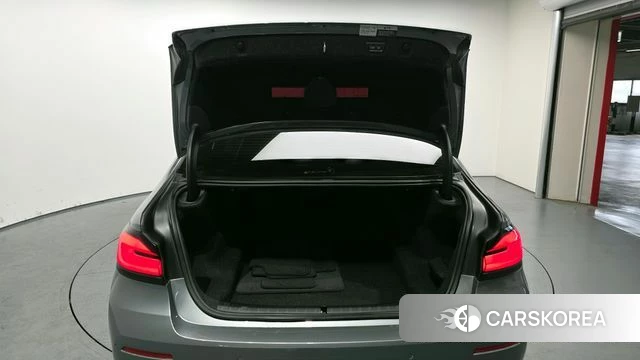 BMW 5 Series (G30) id 3964029 из Кореи 11