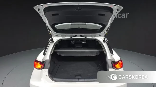 Lexus CT200h id 3748513 из Кореи 11