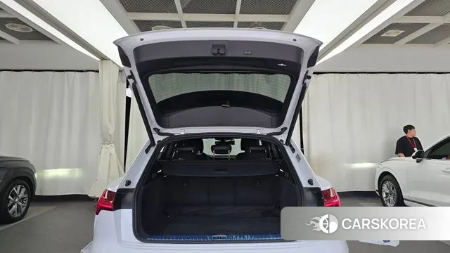 Audi e-Tron id 3054729 из Кореи 11