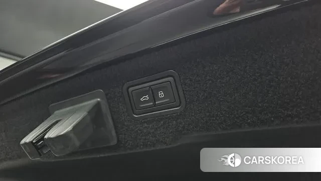 Audi A8 (D5) id 3597587 из Кореи 11