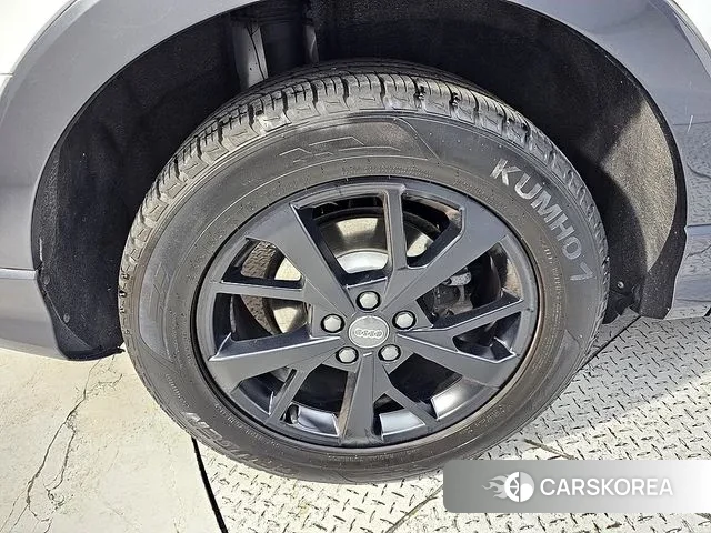 Audi Q3 (F3) id 3760383 из Кореи 11