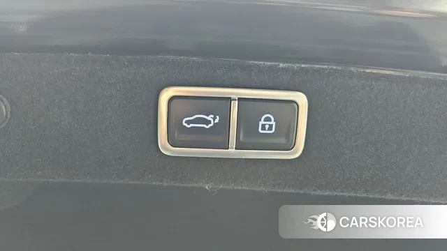 Hyundai Grandeur (GN7) id 3751963 из Кореи 11