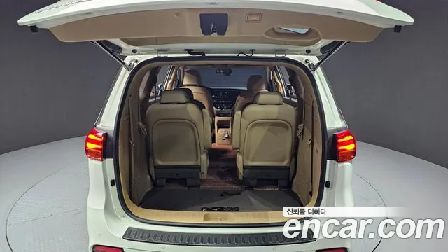 Kia The New Carnival id 2269875 из Кореи 11