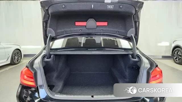 BMW 5 Series (G30) id 3489676 из Кореи 11