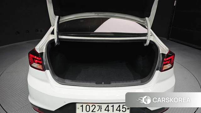 Hyundai The New Avante AD id 3936618 из Кореи 11