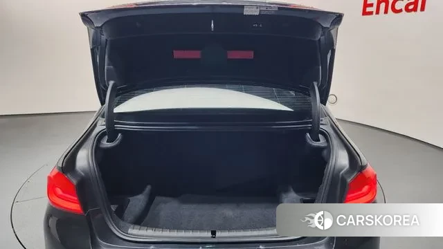 BMW 5 Series (G30) id 3672921 из Кореи 11