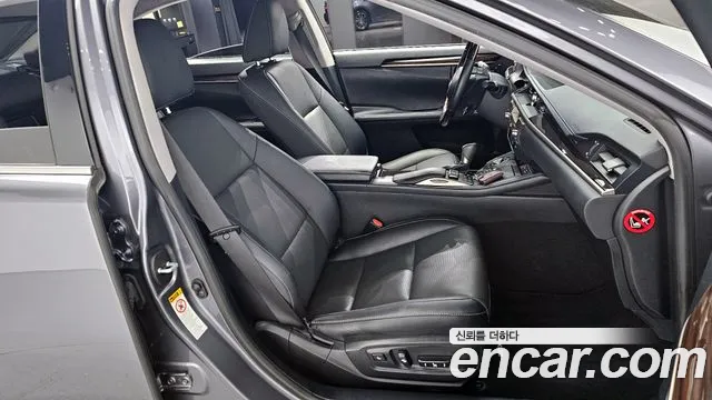 Lexus New ES300h id 2602058 из Кореи 11