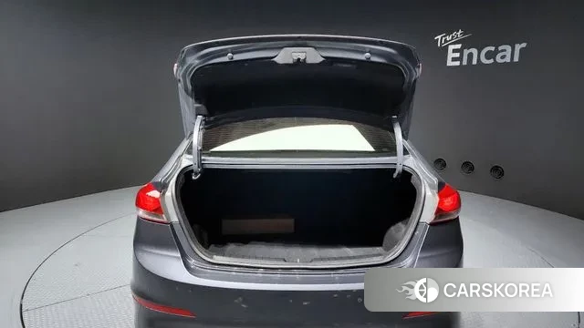 Hyundai Avante AD id 3499954 из Кореи 11