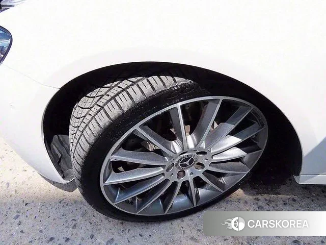 Mercedes-Benz E-Class W213 id 3671924 из Кореи 11