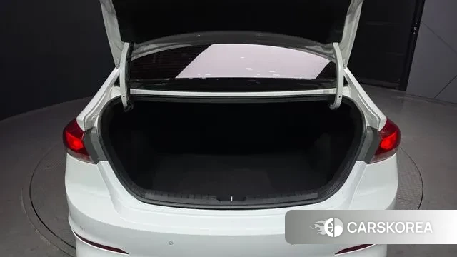 Hyundai Avante AD id 3107385 из Кореи 11