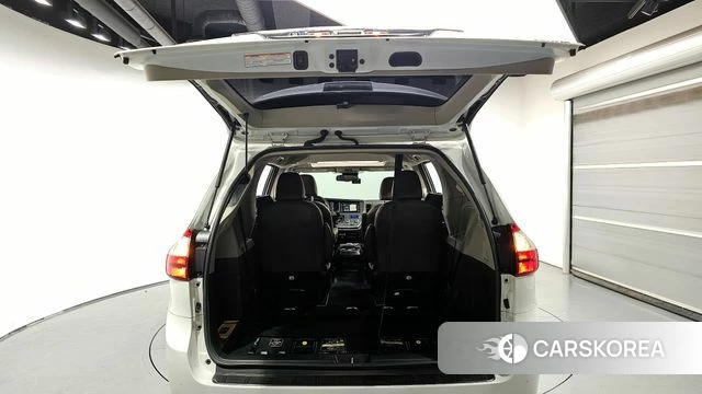 Toyota Sienna id 4390497 из Кореи 11
