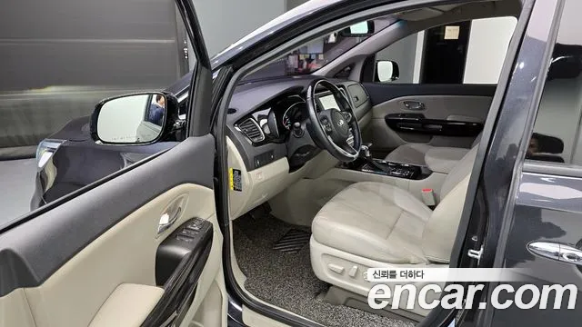 Kia The New Carnival id 2529596 из Кореи 11