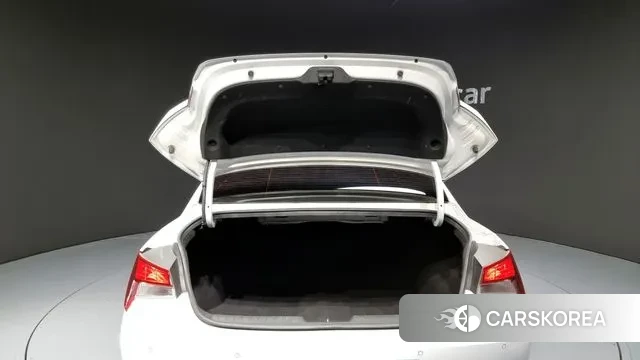 Hyundai Avante Hybrid (CN7) id 3281916 из Кореи 11