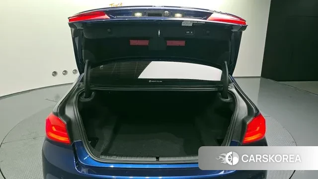 BMW 5 Series (G30) id 3055034 из Кореи 11