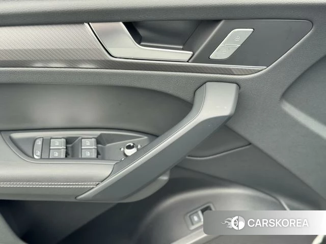Audi Q5L id 4299879 из Китая 11