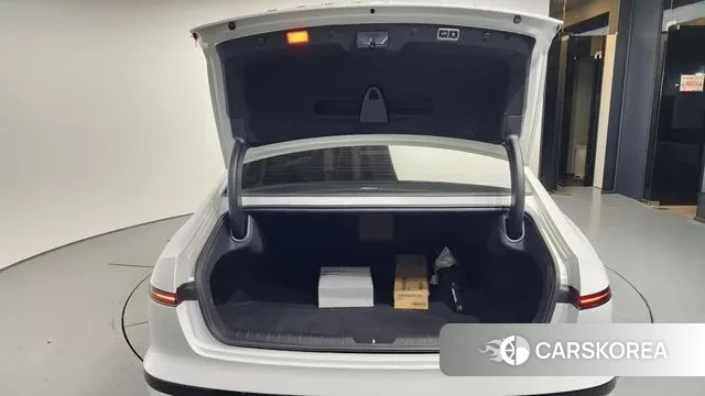 Hyundai Grandeur (GN7) id 3419970 из Кореи 11