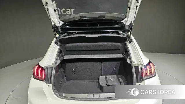 Peugeot e-208 second Generation id 3295236 из Кореи 11