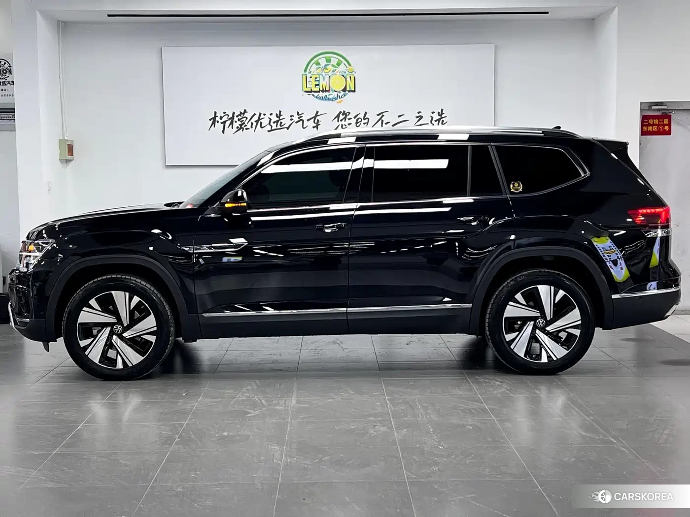 Volkswagen Touareg id 4644427 из Китая 11