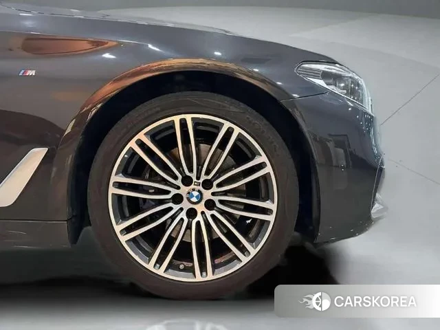 BMW 5 Series (G30) id 2997406 из Кореи 11