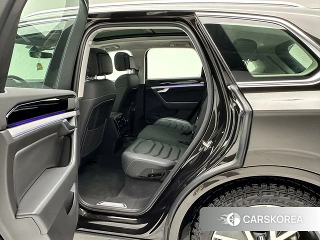 Volkswagen Touareg id 3890029 из Китая 11