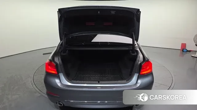 BMW 5 Series (G30) id 3677587 из Кореи 11