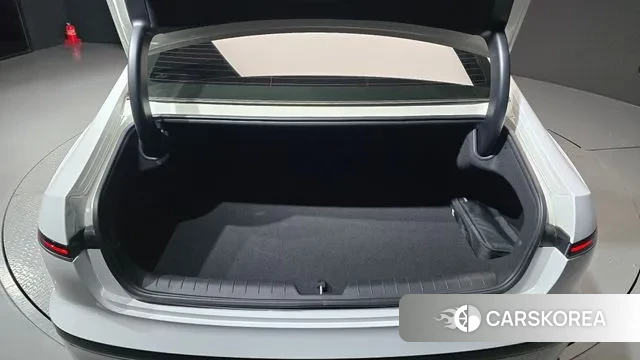 Hyundai Grandeur (GN7) id 3400571 из Кореи 11