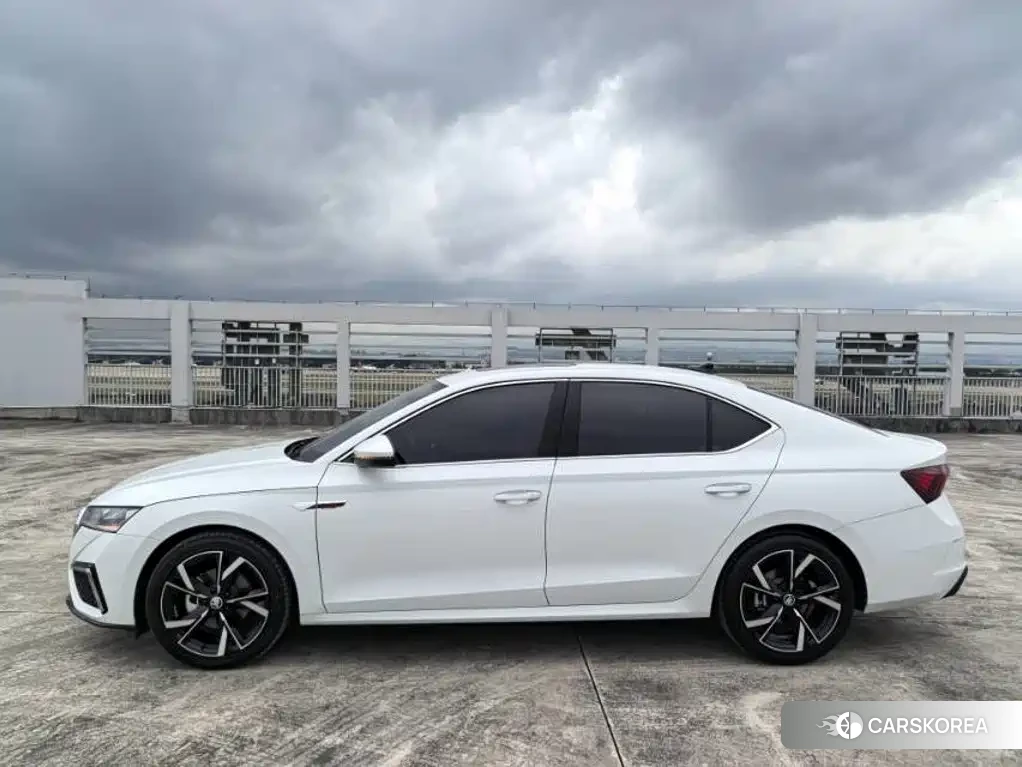 Skoda Octavia id 4565179 из Китая 11