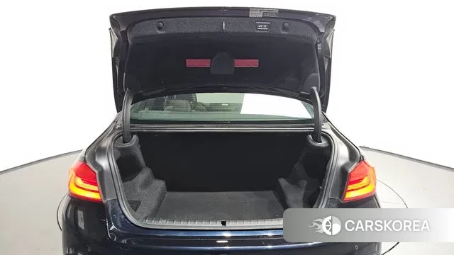 BMW 5 Series (G30) id 3413416 из Кореи 11