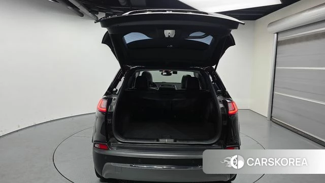 Jeep Cherokee (KL) id 3859992 из Кореи 11