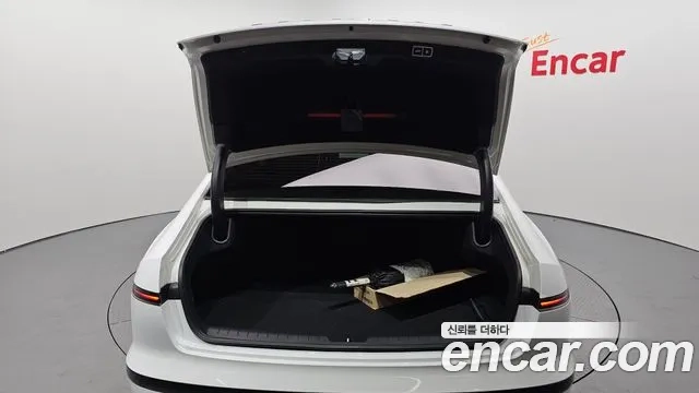 Hyundai Grandeur (GN7) id 2943596 из Кореи 11