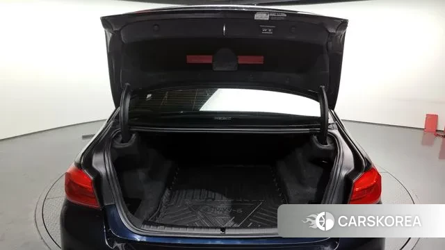 BMW 5 Series (G30) id 2977132 из Кореи 11