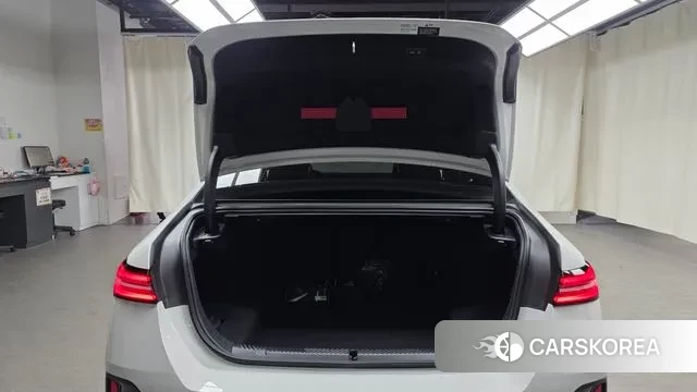 BMW 5 Series (G60) id 3648812 из Кореи 11