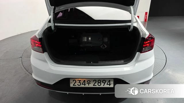 Hyundai The New Avante AD id 3867088 из Кореи 11