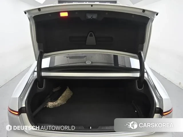 Hyundai Grandeur (GN7) id 3731894 из Кореи 11