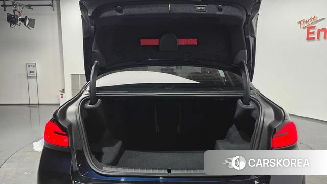 BMW 5 Series (G30) id 3859096 из Кореи 11