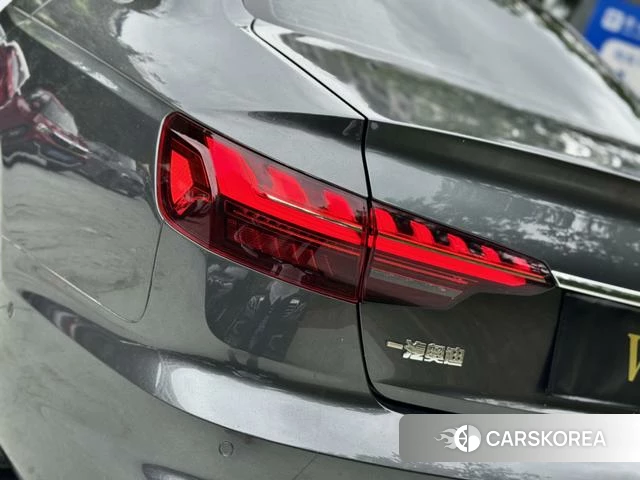 Audi A4L id 4297707 из Китая 11
