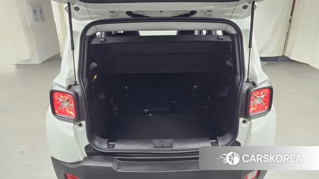 Jeep Renegade id 2906431 из Кореи 11