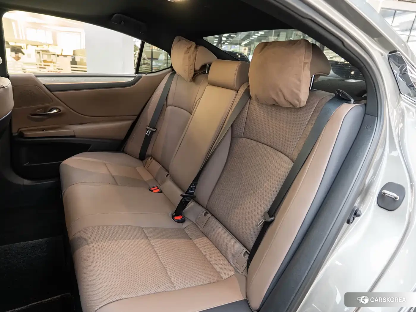 Lexus ES id 4606906 из Китая 11