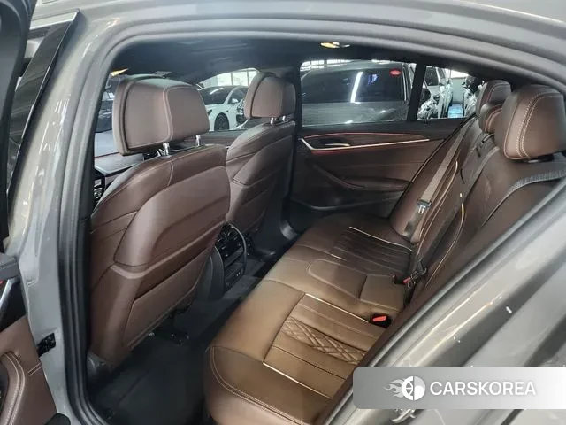 BMW 5 Series (G30) id 3395787 из Кореи 11