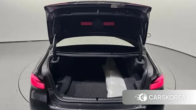 BMW 5 Series (G30) id 3059678 из Кореи 11