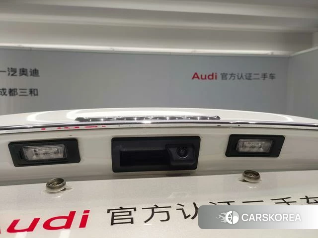 Audi A4L id 4215028 из Китая 11