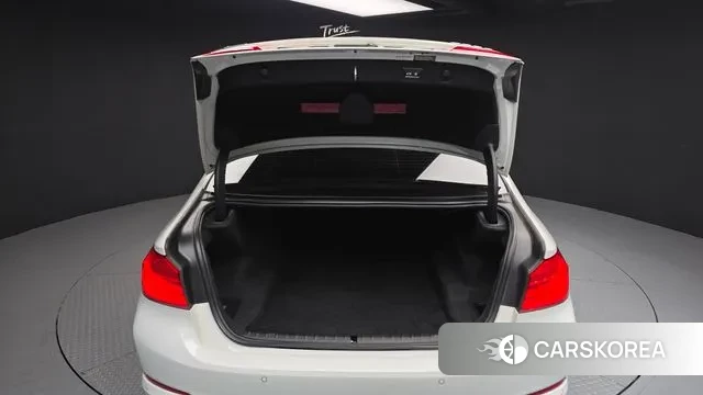 BMW 5 Series (G30) id 3761207 из Кореи 11